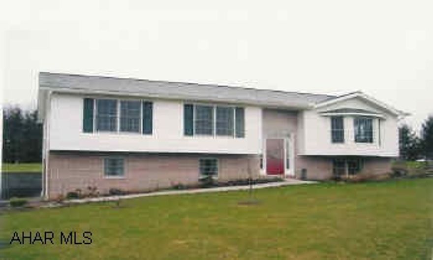 Immaculate Raised Ranch, vinyl/brick with decorator upgrades, many nice features and perfect country setting with great views.  Home Warranty Included