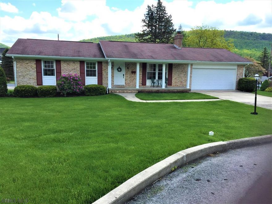 This is a great home in Barclay Manor just 4 blocks from downtown Bedford.  The home has been perfectly maintained, is easy care and low maintenance.  There are two complete floors finished and basement could be an in law suite.  The lower level walks out on to a patio waiting for summer fun.  The lot is nicely landscaped and has plenty of yard for outdoor activities.  HSA Home Warranty provided by seller.  Commission not paid on Seller assist.  Taxes reflect Homestead Exemption.