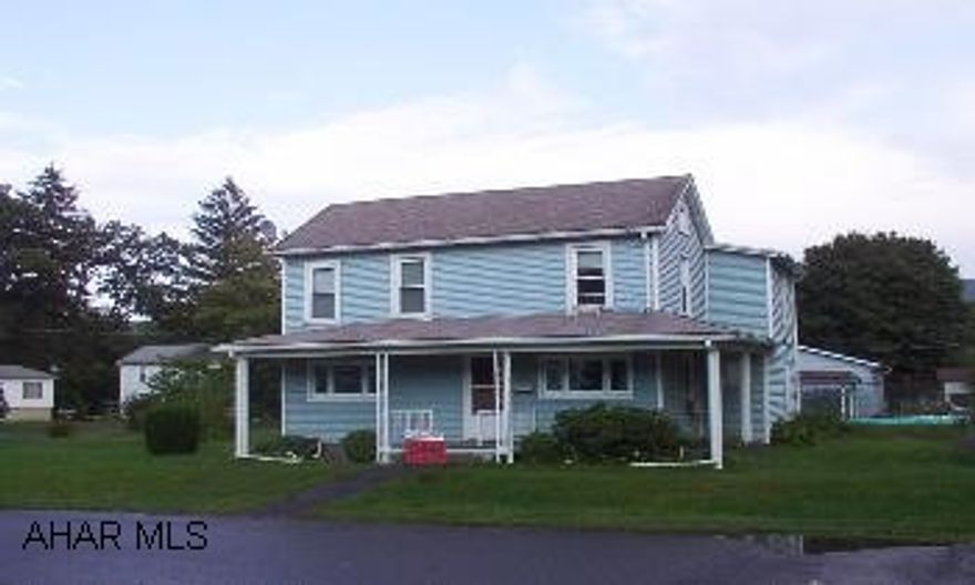 Lovely 3 bedroom, vinyl siding, thermal windows, new oak kitchen, 2 car garage, 16x32 inground pool, large level lot.