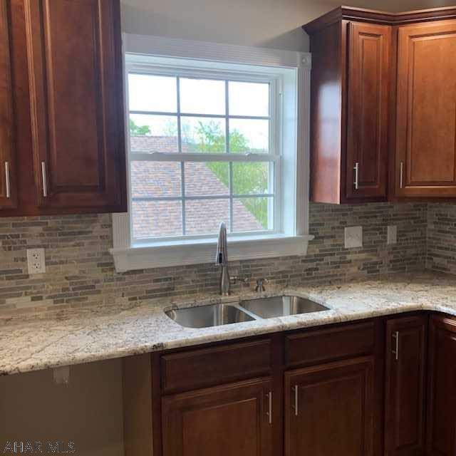 Church Hill Manor - Residential