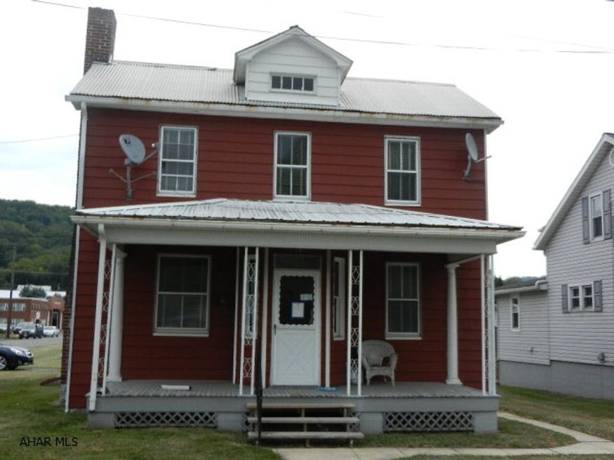 Nice starter home with large yard, up dated electric, first floor laundry and master bedroom and bath.