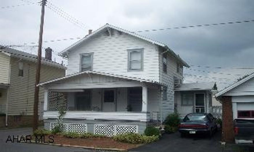 Nicest house in the $50's!  Immaculate and updated 2-story w/ neutral colors.  Updated kitchen and bath, hardwood floors, and glass french doors in the dining room.  Low taxes!