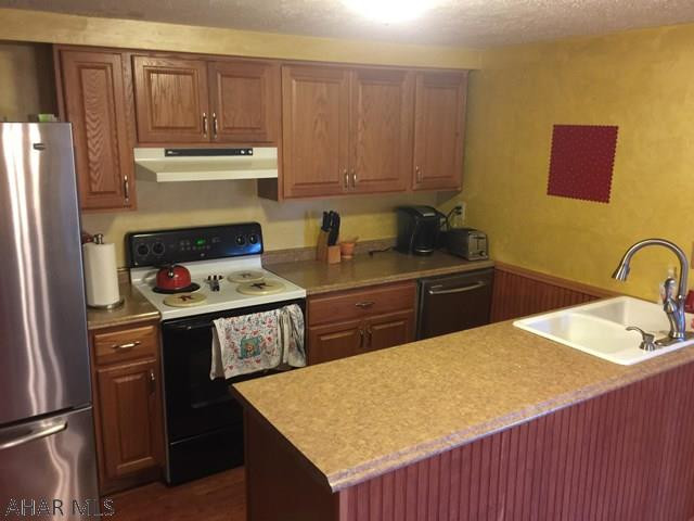 Maple Hollow - Residential