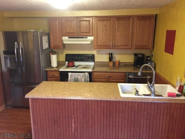 Maple Hollow - Residential