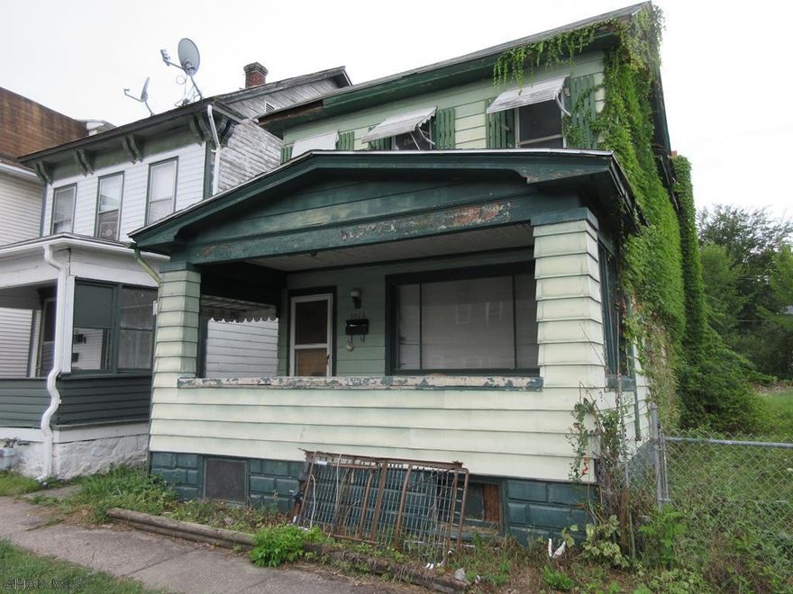 Short sale subject to bank approval.