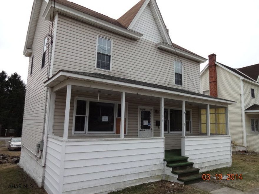 there is a toilet on the main floor in addition to the full bath, Property being sold As is Buyer must pay 2% transfer tax. Earnest money checks in Cashiers check payable to Colony Realty Group, LTD. This property eligible under Freddie Mac First Look Initiative through 5/3/14. Homesteps offers credit at closing for actual price of home warranty up to $500 for owner-occupant. Ask about details.