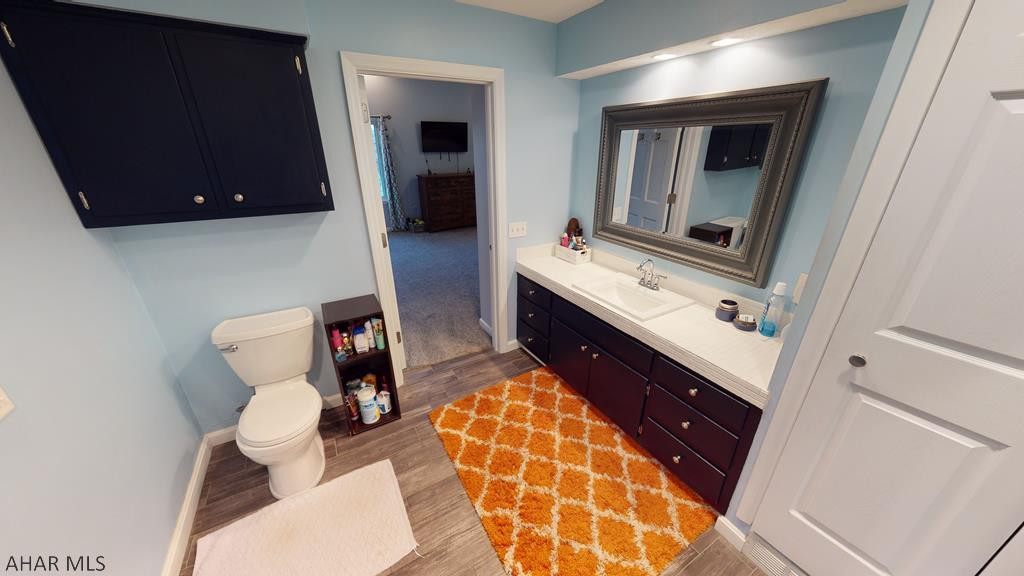 Holiday Manor - Residential