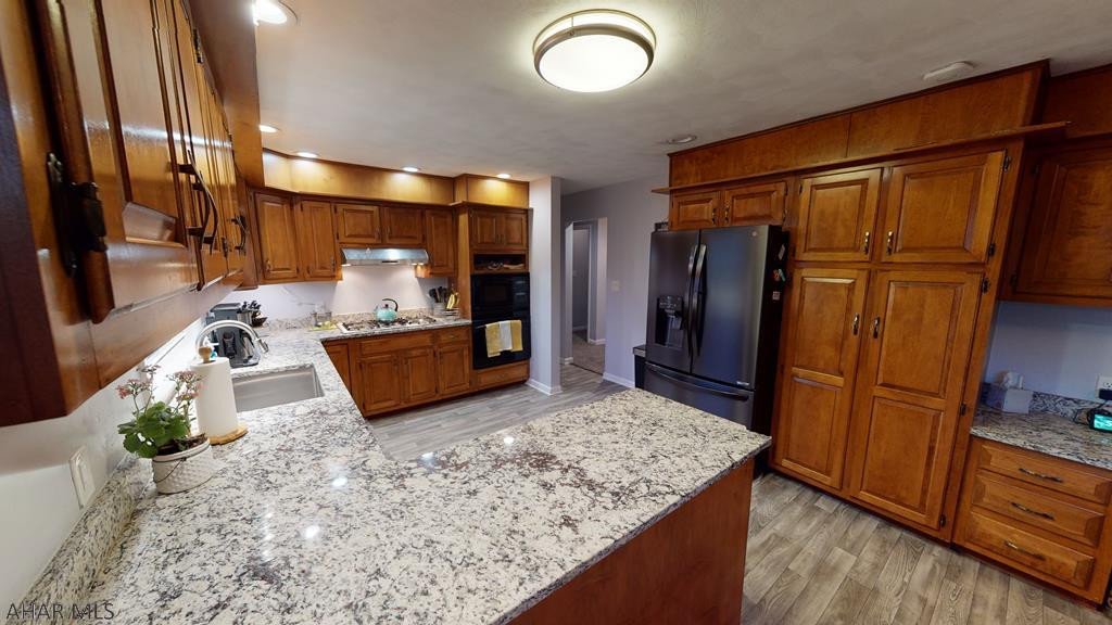 Holiday Manor - Residential