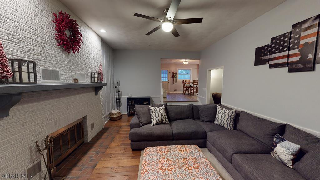 Holiday Manor - Residential