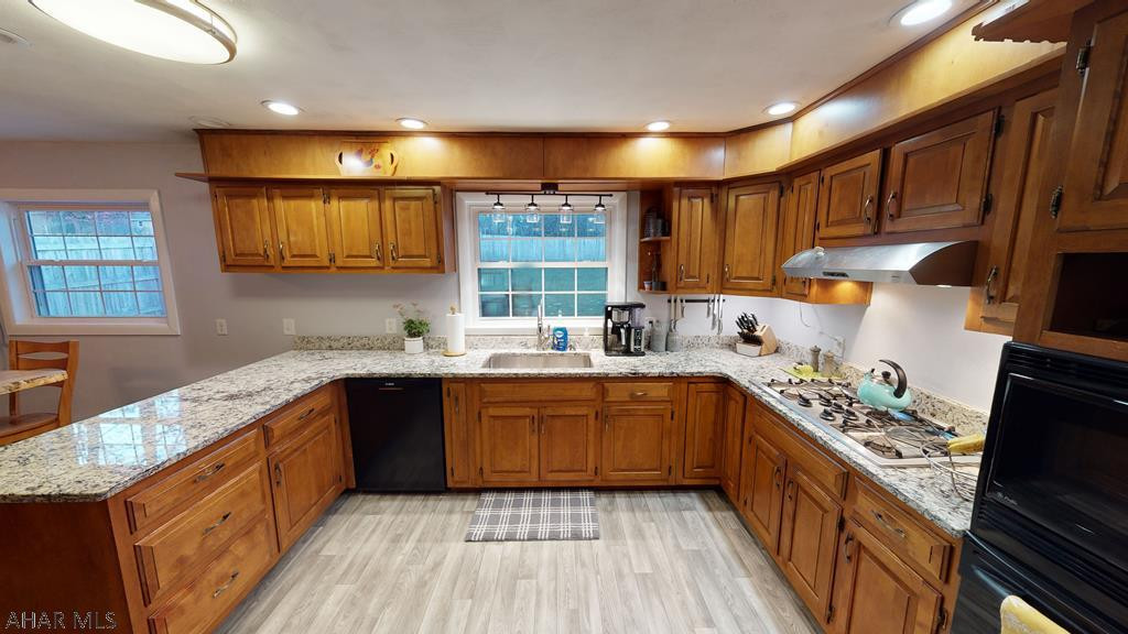 Holiday Manor - Residential