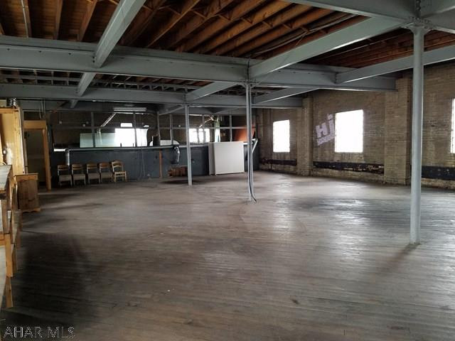 Unknown - Commercial Sale