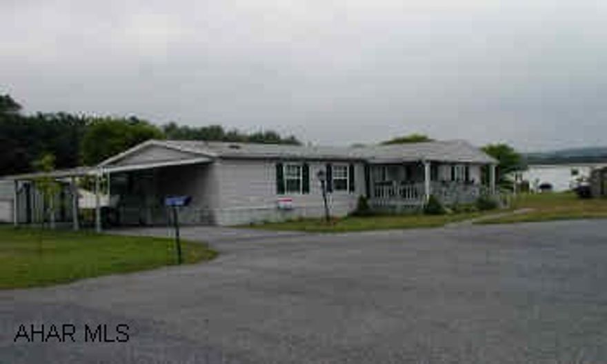 Beautiful Skyline Oad Manor double wide 56x28 w/ great room, den/office, 3 bedrooms with master bed and bath-French doors-covered front porch-back deck, sky lights-bay window-must see. Call Dee. No Showings Until March 2. Beautiful Skyline Oad Manor double wide 56x28  w/ great room, den/office, 3 bedrooms with master bed and bath-French doors-covered front porch-back deck, sky lights-bay window-must see. Call Dee. No Showings Until March 2. $315 lot rent includes water, sewer-trash, road maintenance and street lighting.