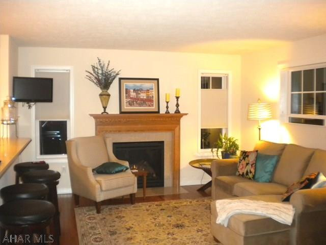 Rolling Hills - Residential