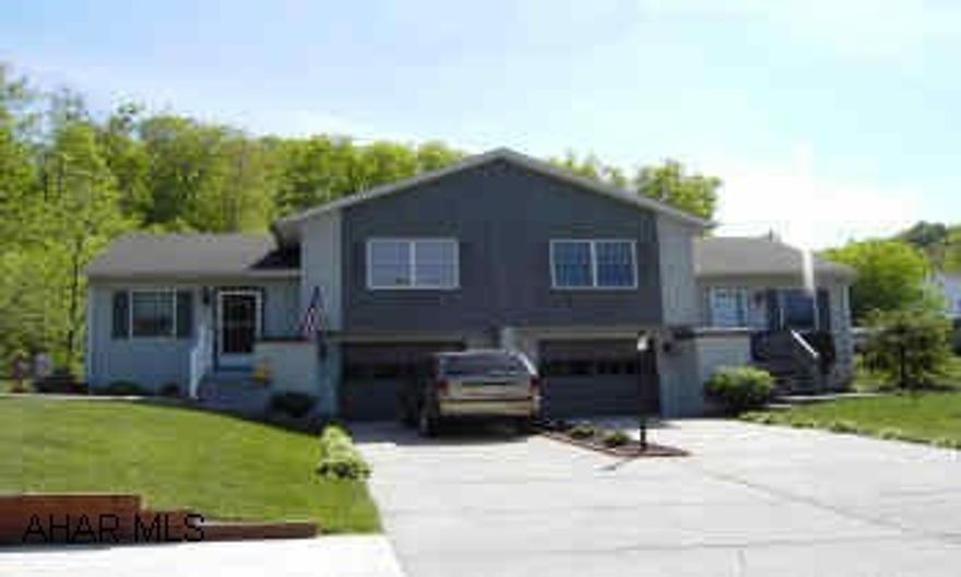 Very nice 1/2 Double-Interior freshly painted. Thermal Storage Units. Appliances Included- Covered Patio - Logan Twp. Very nice 1/2 Double-Interior freshly painted. Thermal Storage Units. Appliances Included- Covered Patio - Logan Twp.