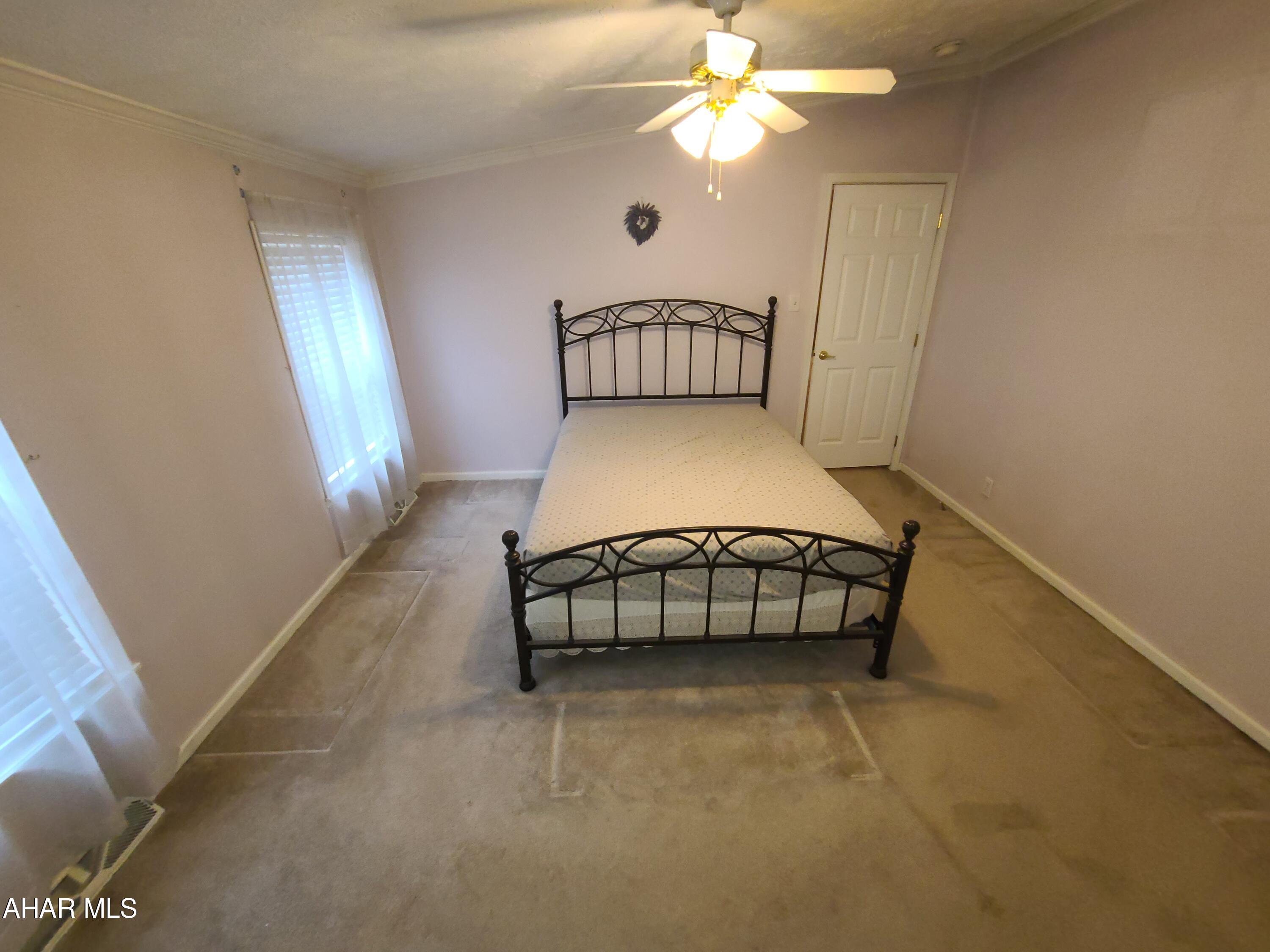 Glendale Yearound - Residential