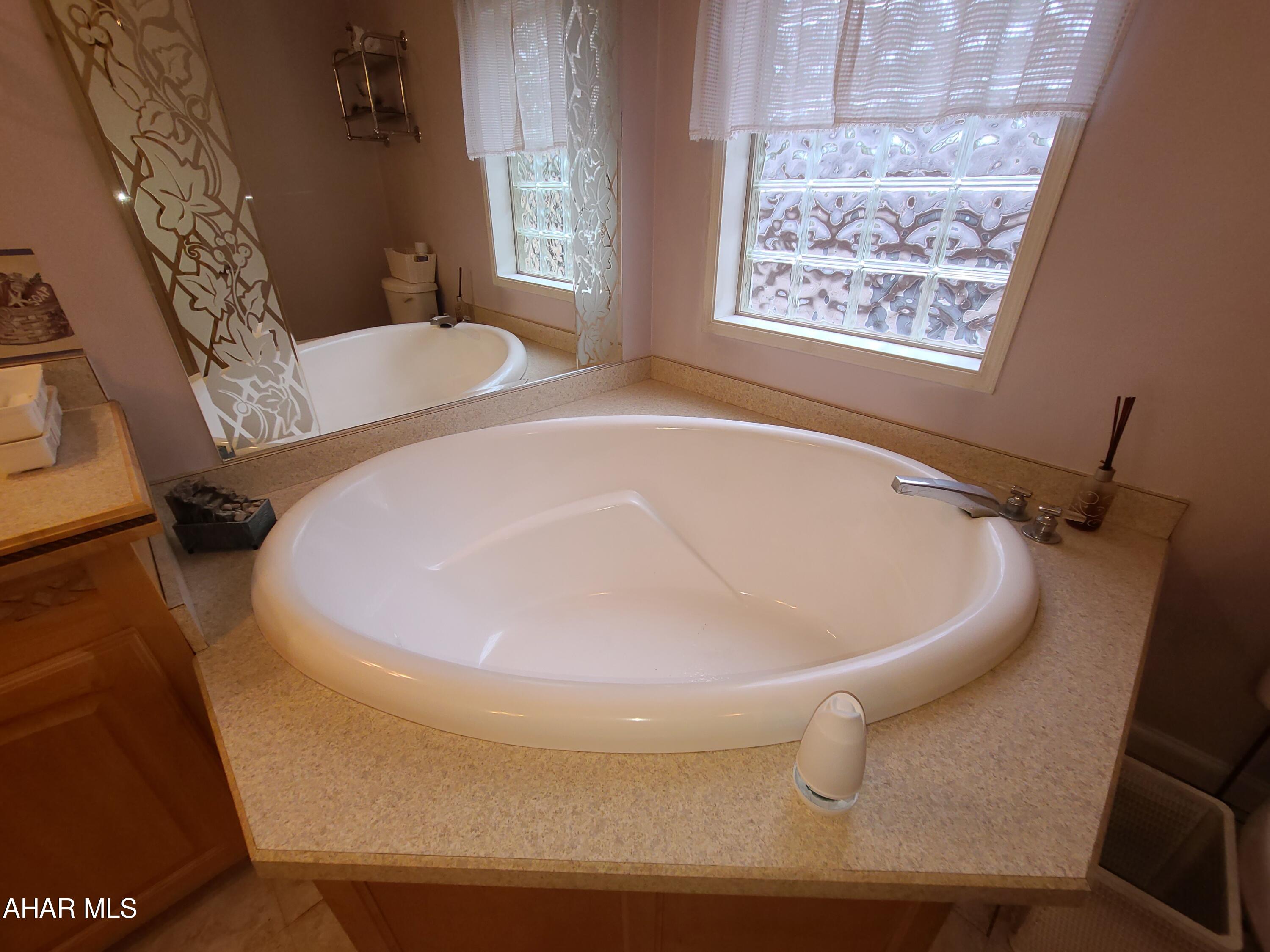 Glendale Yearound - Residential