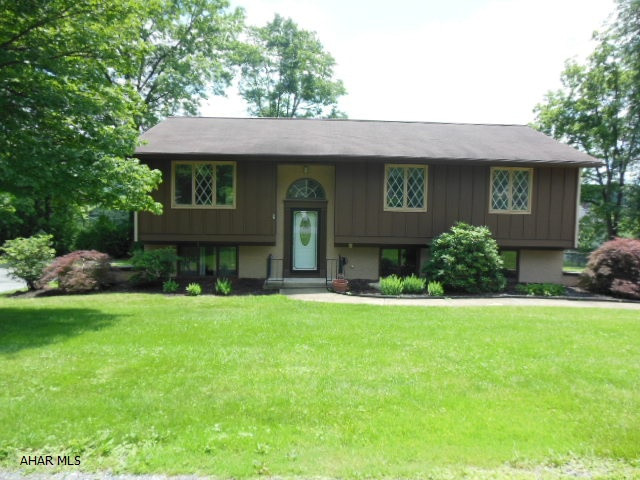 Holiday Manor - Residential