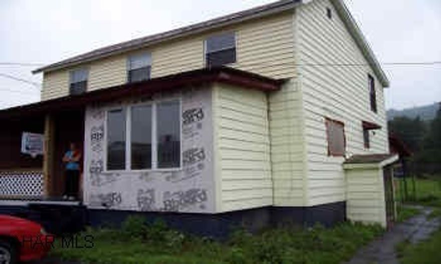 Wow!  You are going to love the potential here!  Smaller home, semi-finished.  Perfect for young couple with sweat equity.  Nice flat yard and quiet community.  There is no place like Hastings!  Of course it's "As Is". Wow!  You are going to love the potential here!  Smaller home, semi-finished.  Perfect for young couple with sweat equity.  Nice flat yard and quiet community.  There is no place like Hastings!  Of course it's "As Is".