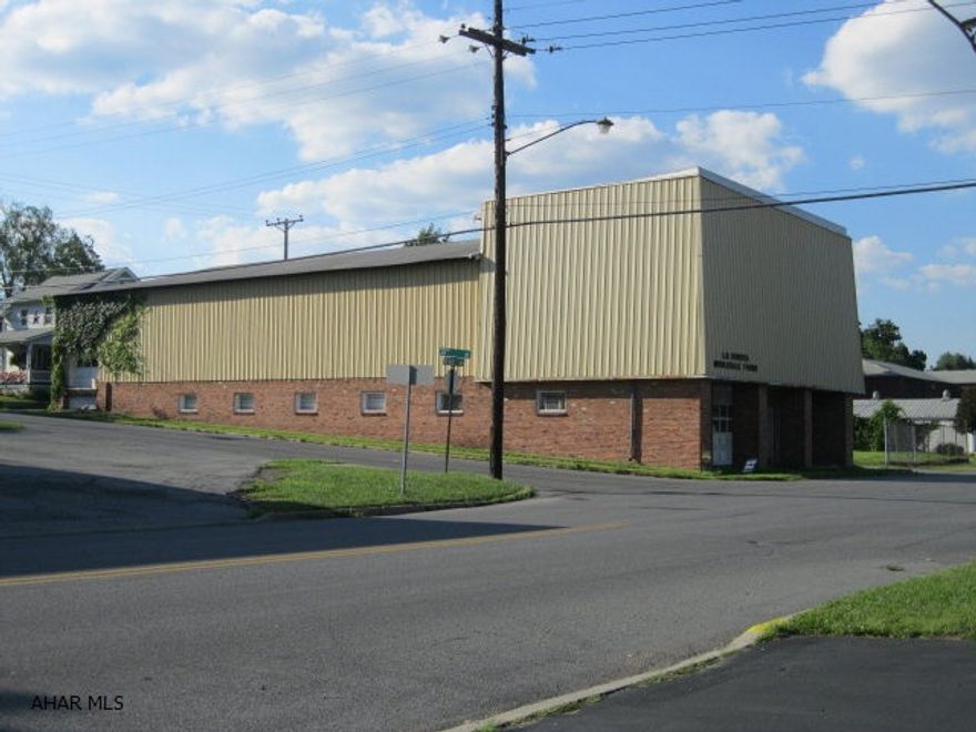 Well built warehouse with 10' ceilings. Gas reznor heaters. Fenced in lot.