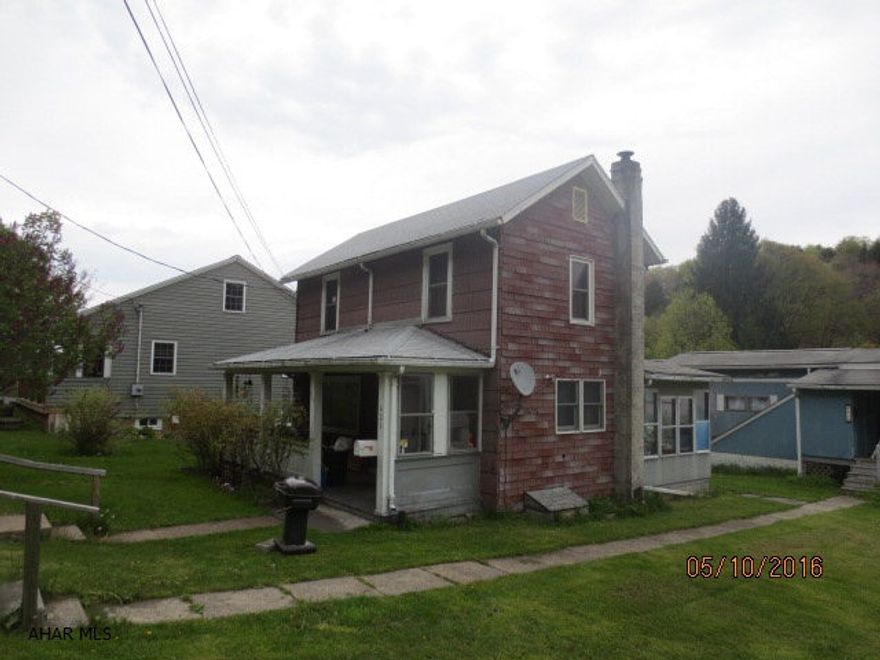 There is also a manufactured home on a full foundation with unfinished basement behind the house that was used as a rental Stove, refrigerator, washer and dryer included. Parking is across the street