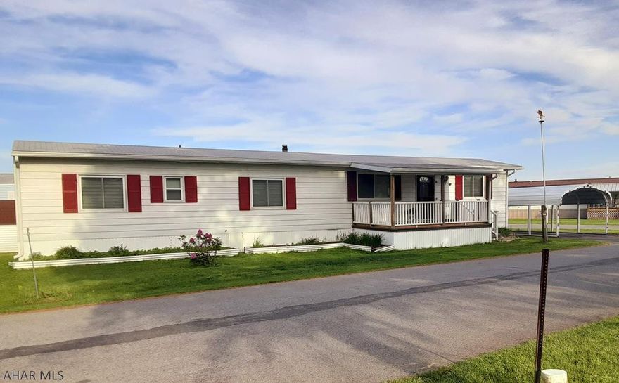 Lovely 2 Bedroom 1 Bath Single wide in move in condition on a rented lot in Wise Trailer Court. Home is perfect for anyone wanting to be on one level. Call today priced to sell.