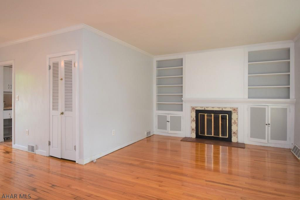 Llyswen - Residential