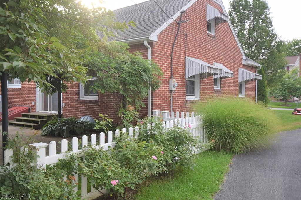 Llyswen - Residential