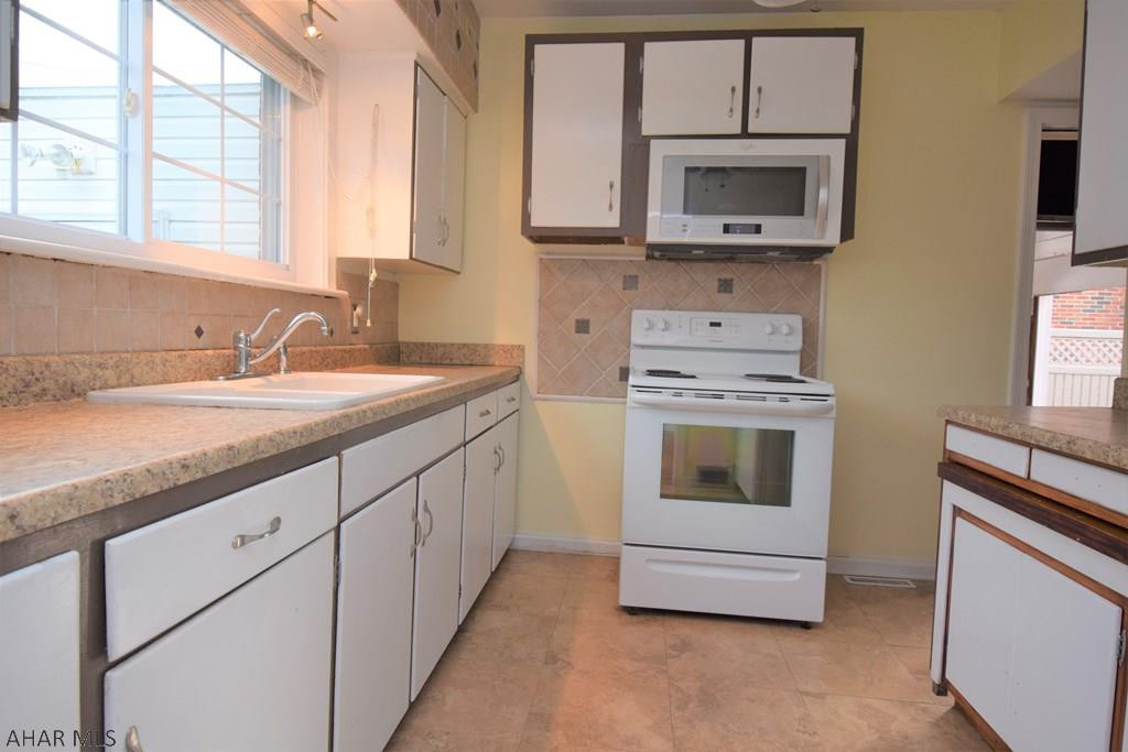 Llyswen - Residential