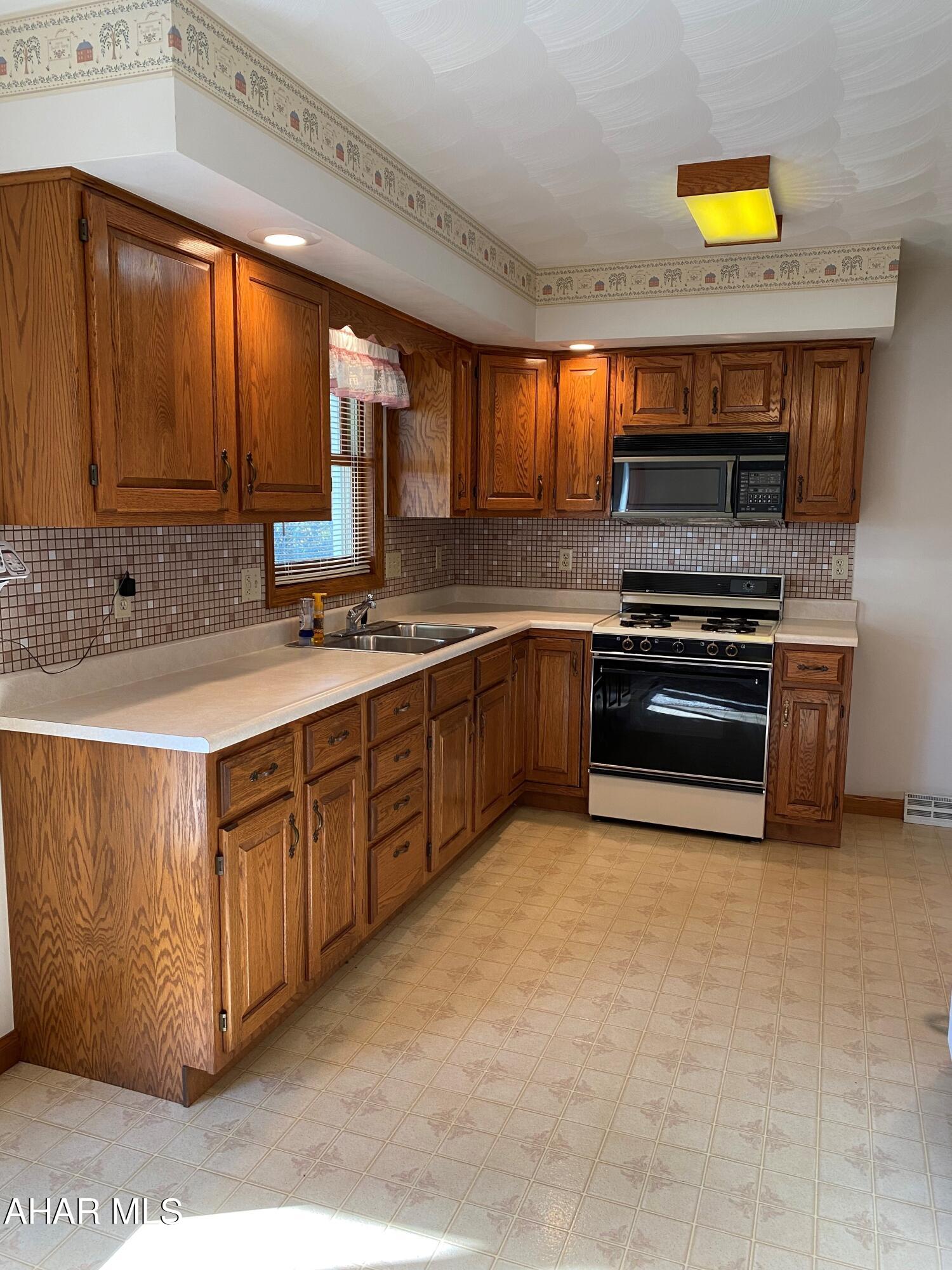 Lakemont - Residential