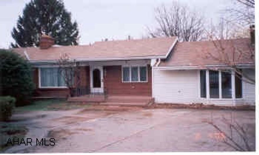 Looking at all offers. Large Sylvan Hills Rancher, 5 bedrooms, 3.5 baths, Large LR and DR Eat in kitchen, 2 stall integral garage. Looking at all offers. House is very spacious, full basement partially finished with wet bar, walk in closets, porch, garage door openers, ceramic tile floors, ceiling fans, call Dan Laratonda.