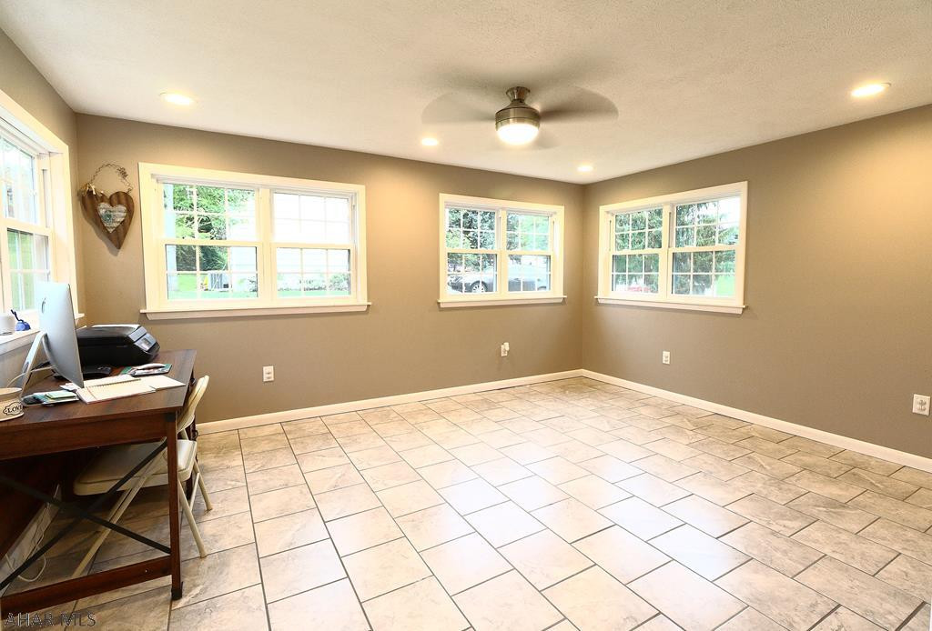 Holliday Heights - Residential