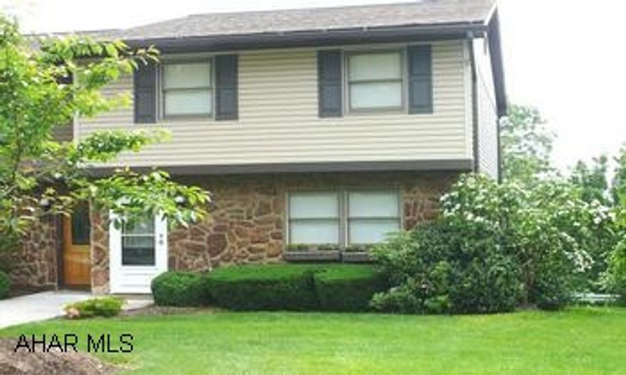 GREAT FLOOR PLAN. NICE SIZED ROOMS, LOADS OF CLOSET SPACE. FIREPLACE IN LIVING ROOM. ALL APPLIANCES STAY. DECK WITH AWNING. GREAT FLOOR PLAN. NICE SIZED ROOMS, LOADS OF CLOSET SPACE. FIREPLACE IN LIVING ROOM. ALL APPLIANCES STAY. DECK WITH AWNING.