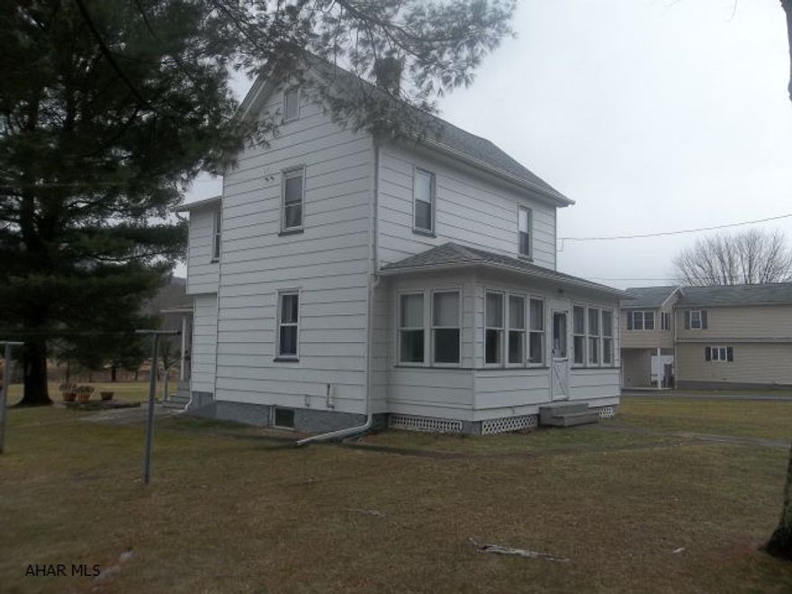 Nice farmhouse on 1.7 acres of land. Comes with small barn and a screened in pavillion.