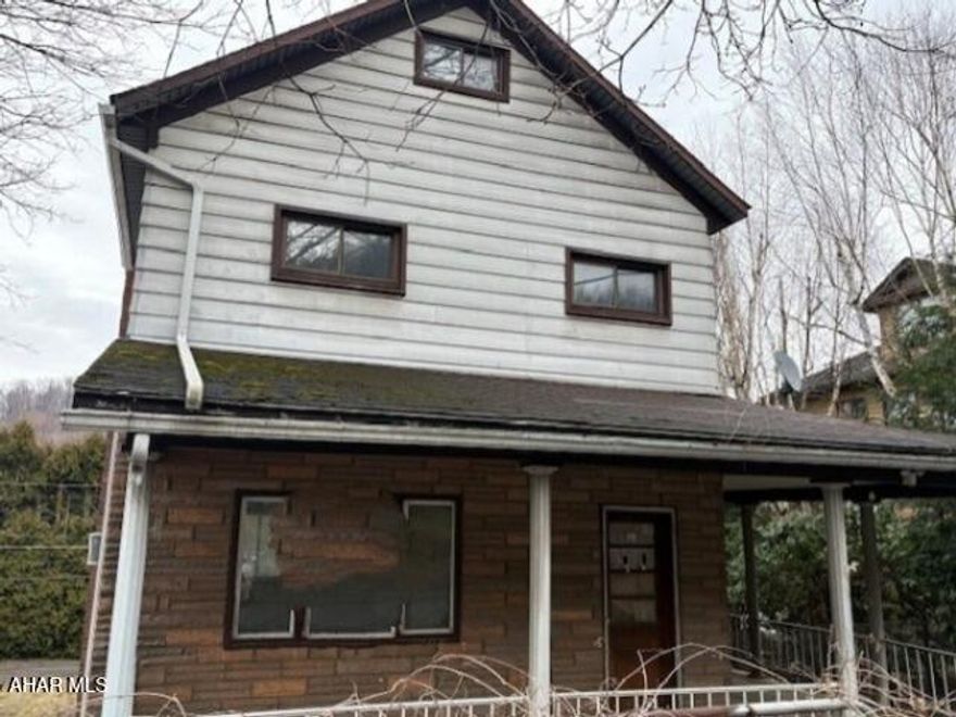 -OWNER FINANCING AVAILABLE - REHABBER- FIXER UPPER- FREE & CLEAR-
