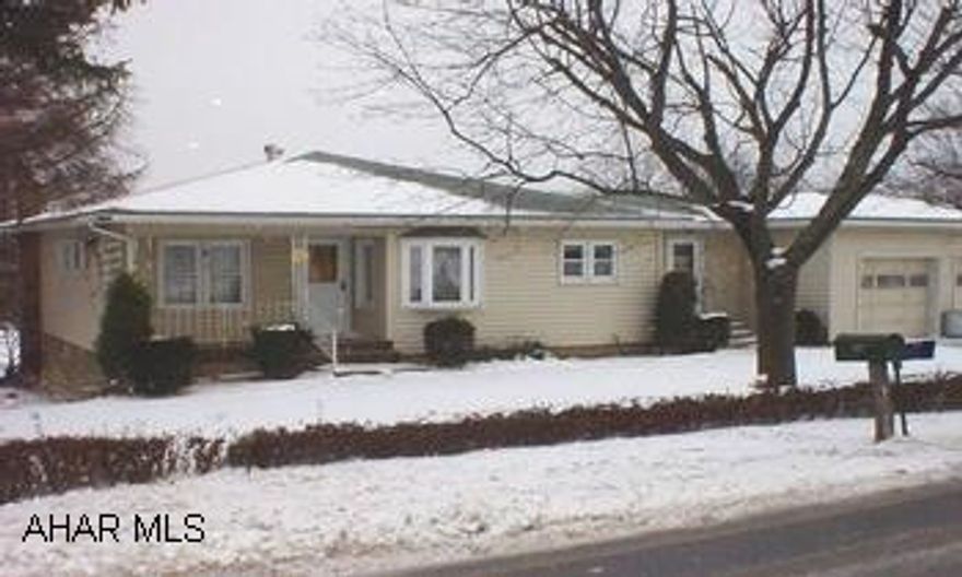 Eldorado 1 story with 3 BR, partially finished basement, hardwood floors under carpet, C/A, attached 2 car garage, 1st floor laundry, great 114x131 lot! Home warranty included. Call Scott Weyer 935-5530. Eldorado 1 story with 3 BR, partially finished basement, hardwood floors under carpet, C/A, attached 2 car garage, 1st floor laundry, great 114x131 lot!  Home warranty included. Call Scott Weyer 935-5530.