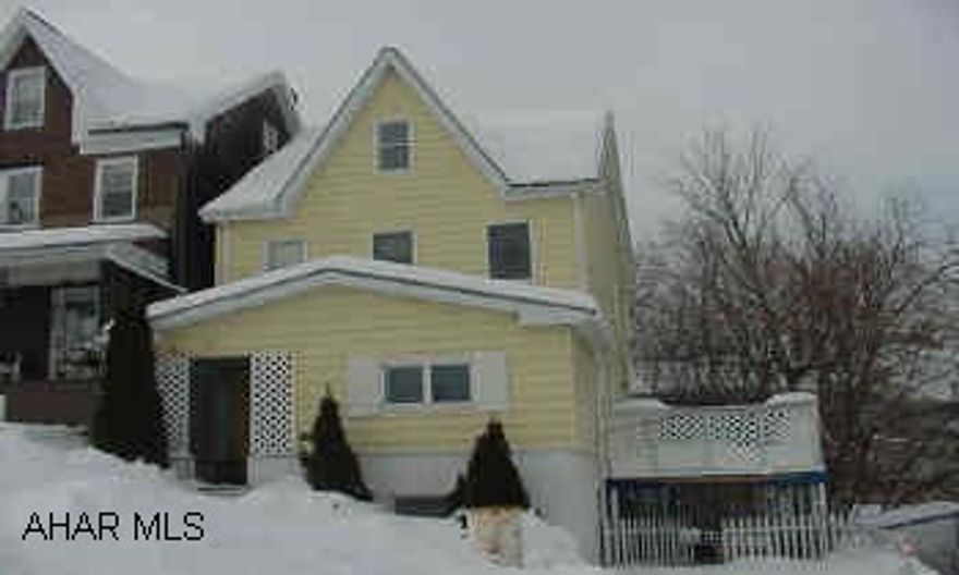 3 BEDROOM SIDED WITH GREAT VIEW FROM LARGE DECK! OFF STREET PARKING. CALL DARLA 696-1227 OR 934-4663. MANY UPDATES-CLEAN! NICE HOME FOR THE $. FIRST TIME OR INVESTOR. UPDATED WITH LARGE DECK, YARD & GREAT VIEW. NEAR ELEMENTARY SCHOOL. CALL DARLA 696-1227 OR 934-4663 . WWW.REO.COM. NEED AS IS & PA ADDENDUM.