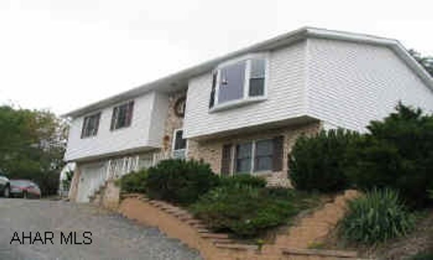 Bellwood School District!!  Lovely bi-level - 3 bedrooms, 2.5 baths, formal dinig room, eat-in kitchen, family room, sunroom, CA, nicely landscaped, 2 car garage, plus 1 car detached.  103x157 lot. Before writing offer contact Listing Agent. Bellwood School District!!  Lovely bi-level - 3 bedrooms, 2.5 baths, formal dinig room, eat-in kitchen, family room, sunroom, CA, nicely landscaped, 2 car garage, plus 1 car detached.  103x157 lot.  Before writing offer contact listing agent.