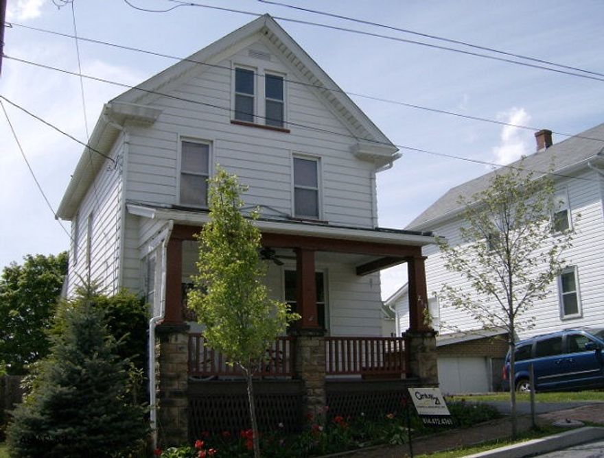 Ebensburg -3 BR 1  bath home with newer kitchen with granite counter top, appliances included, gas HW heat, 1 car detached garage. Move in condition!