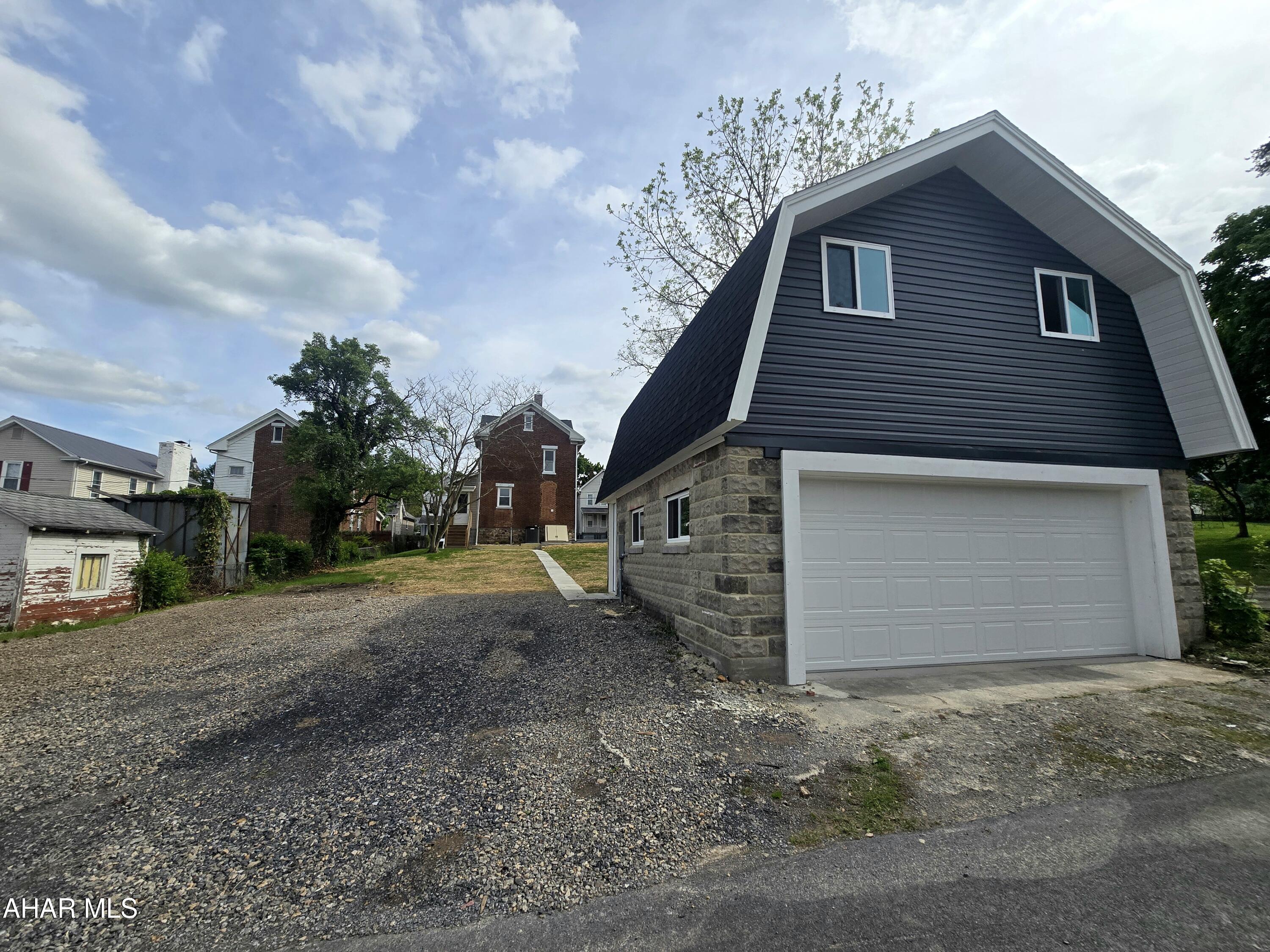 Hollidaysburg - Residential