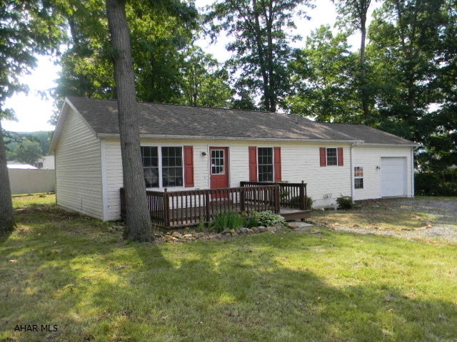 Lakewood Manor - Residential