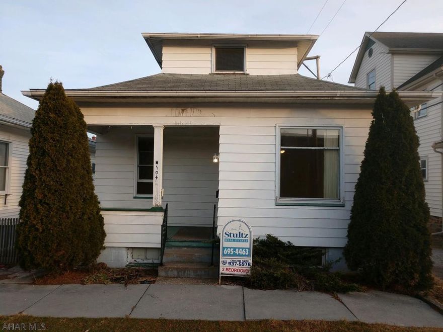 MOTIVATED SELLER BRING OFFERS........ Cute and Cozy, close to park, shopping, restaurants. This 2 bedroom home features living room with hardwood floor and gas fireplace, 2 bedroom with hardwood floors, full bath, kitchen with appliances, storage in attic, basement laundry hook-ups, newer furnace and hot water heater, detached garage needs TLC. Listed for $49,900. Call the listing agent for a showing today.