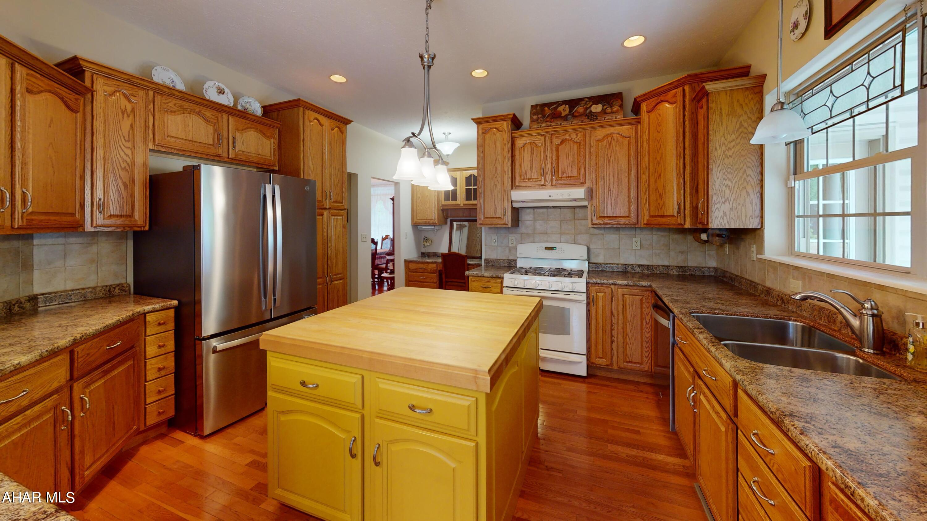 Fox Hollow - Residential