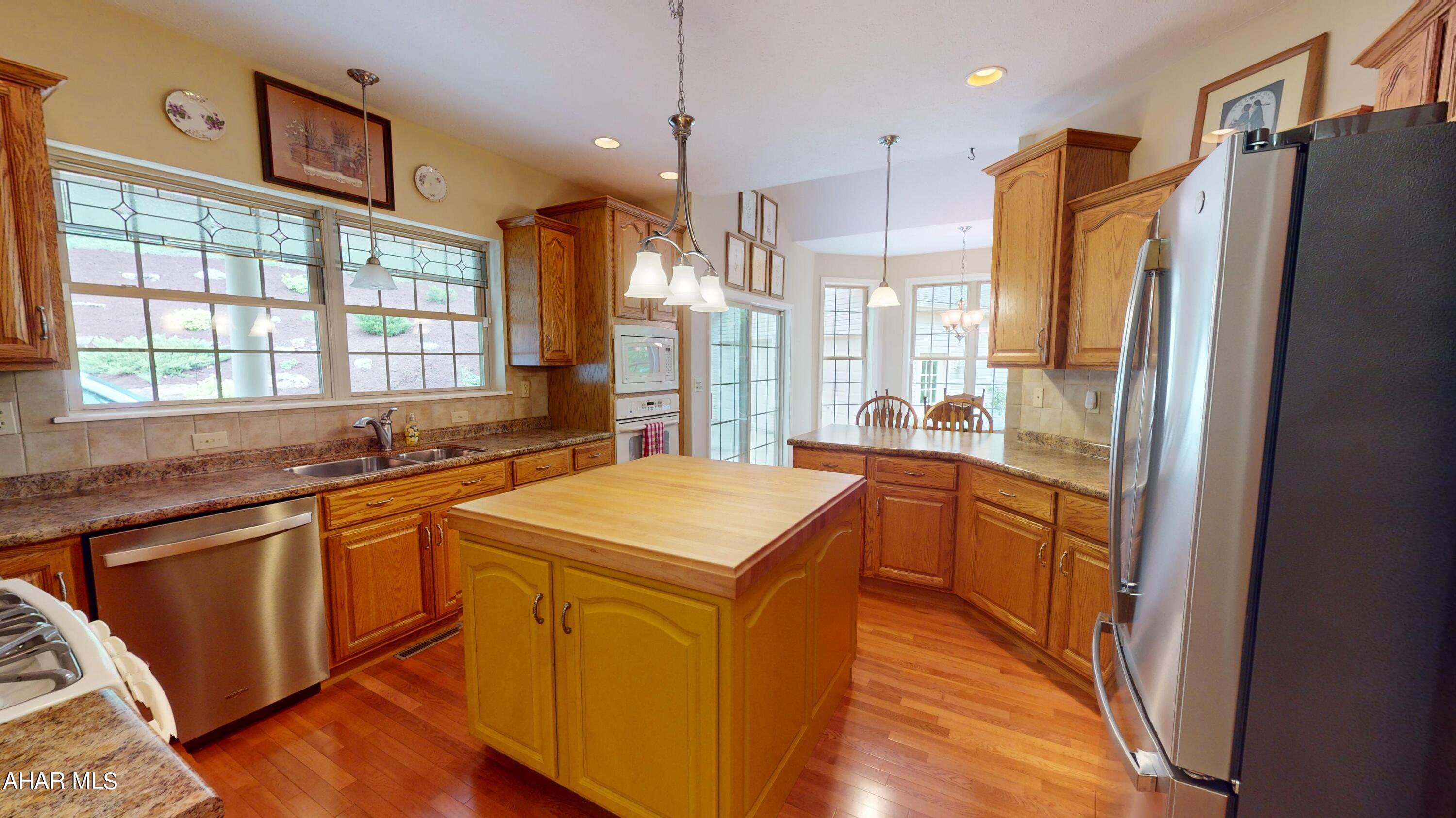 Fox Hollow - Residential