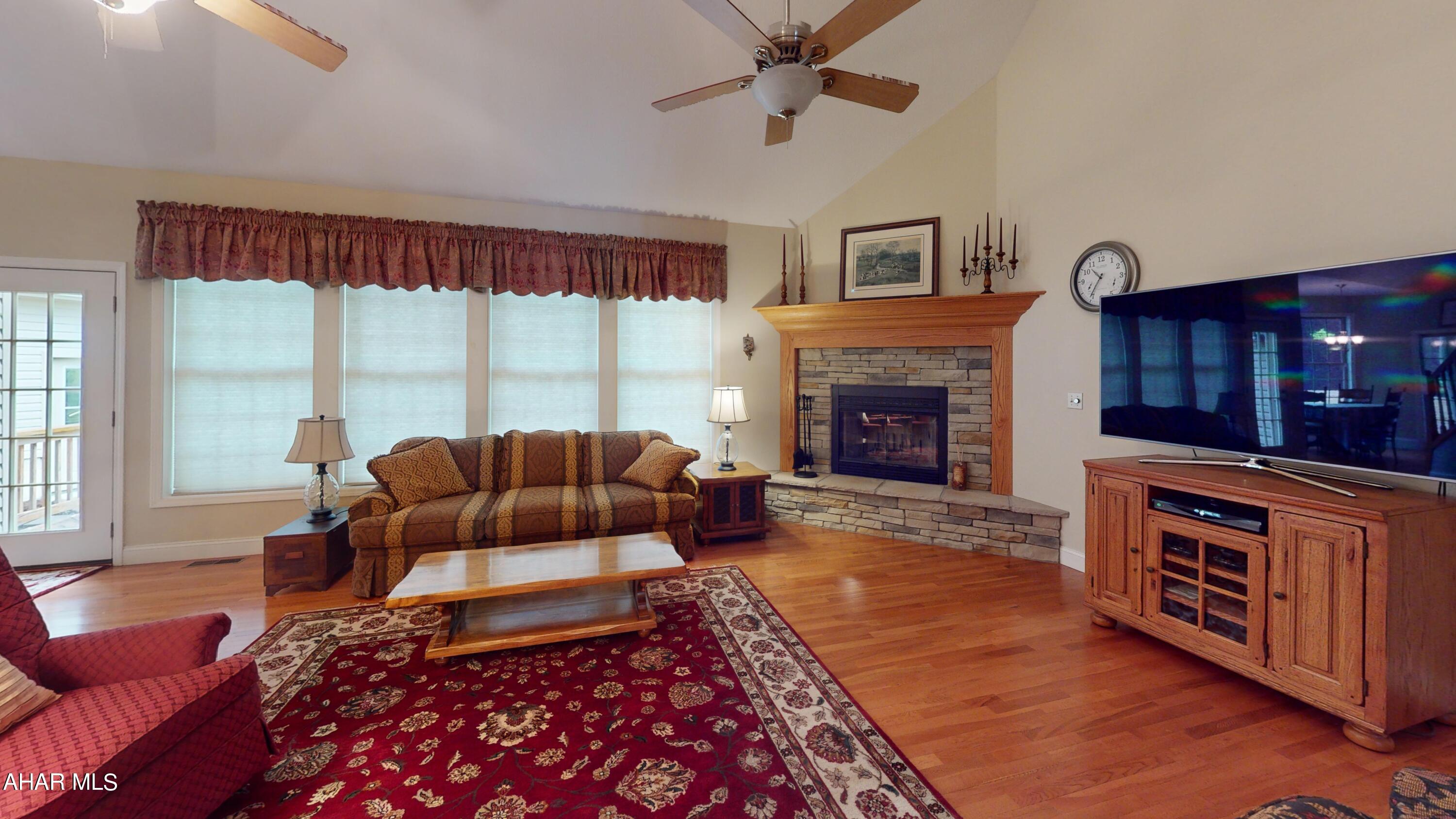 Fox Hollow - Residential