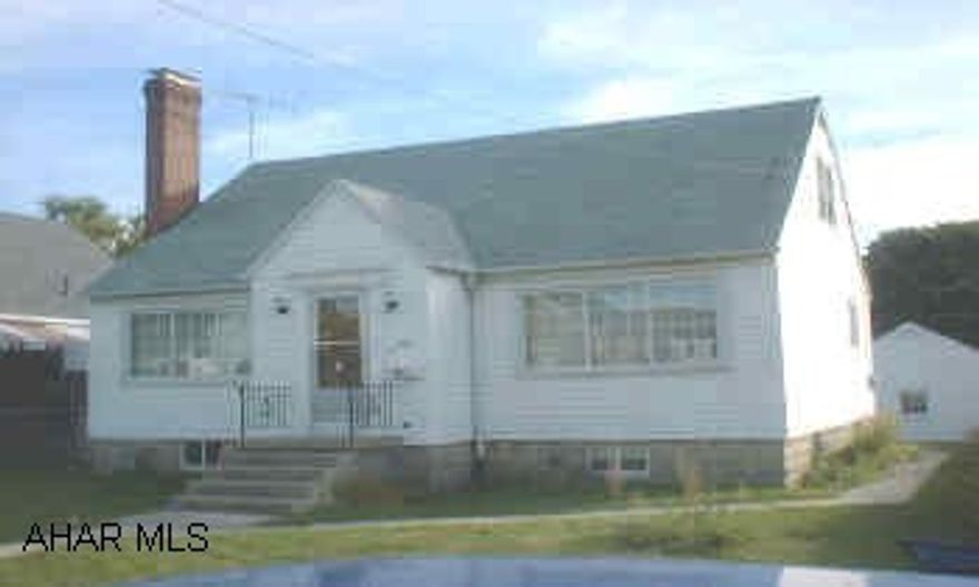 NEAT CAPE COD IN GARDEN HEIGHTS.  HARDWOOD FLOORS, 1 CAR GARAGE, VERY NICE CONDITION, CENTRAL AIR, NEW VINYL WINDOWS.