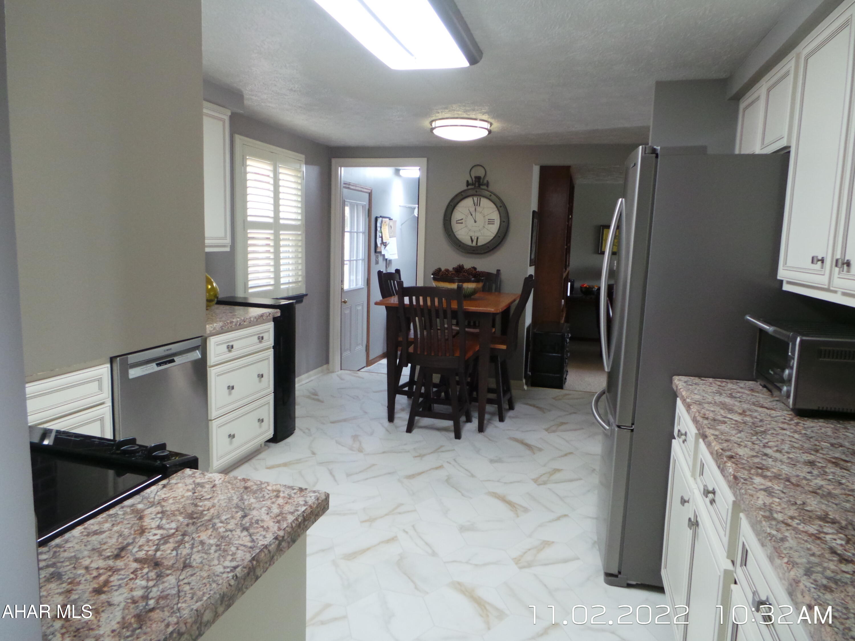 Holiday Manor - Residential