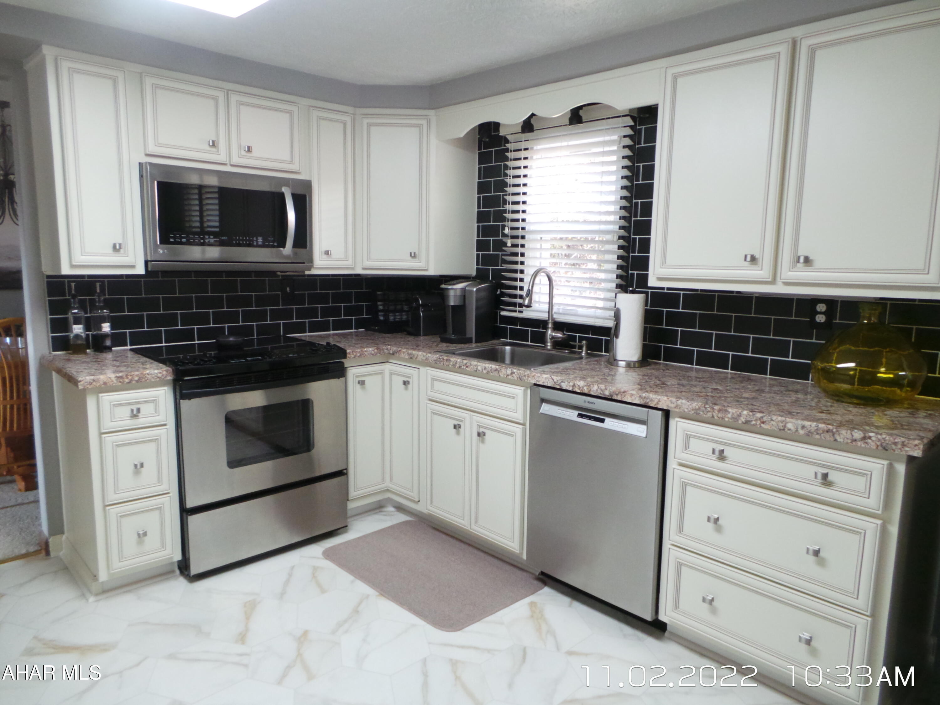 Holiday Manor - Residential