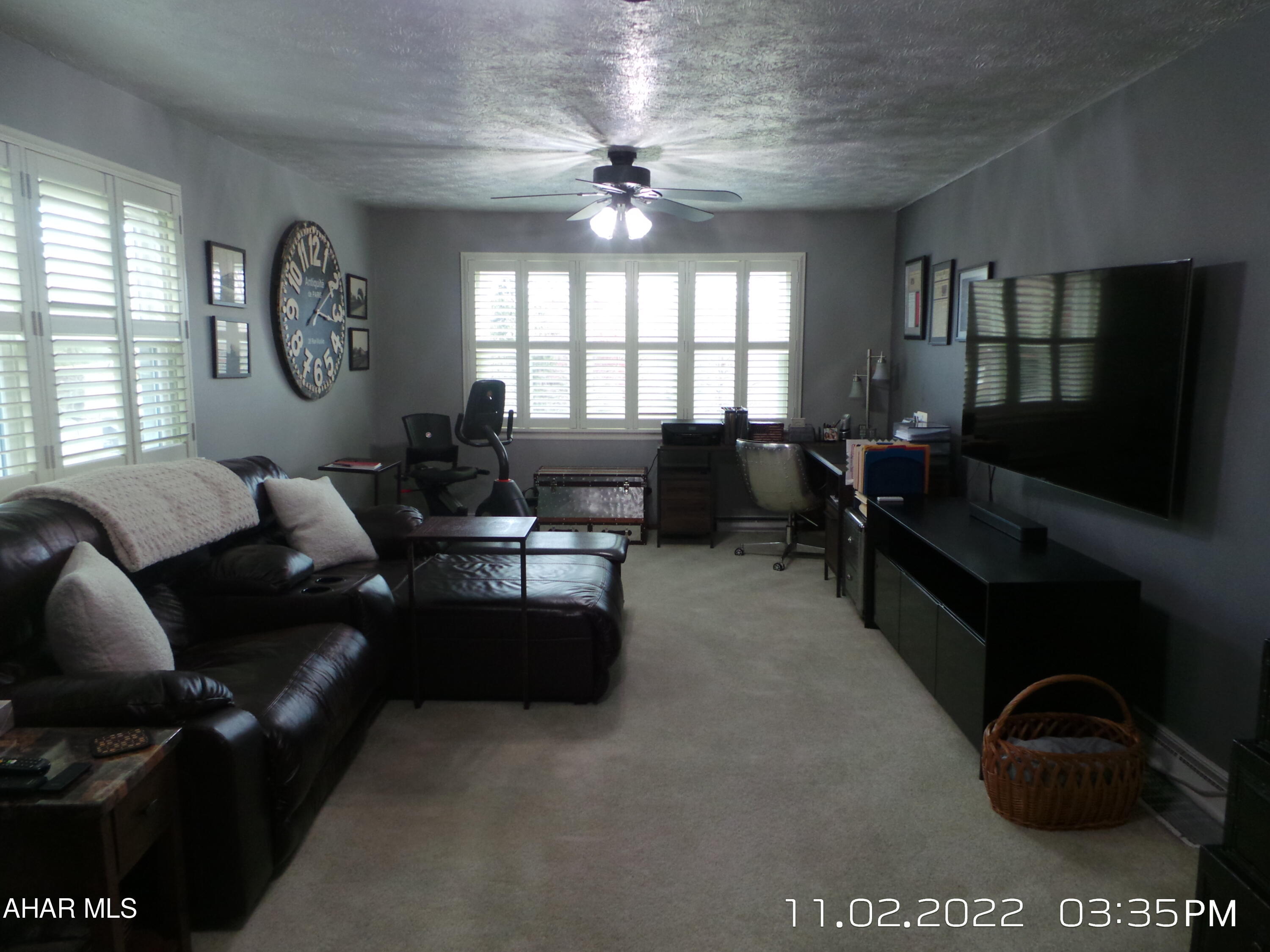 Holiday Manor - Residential