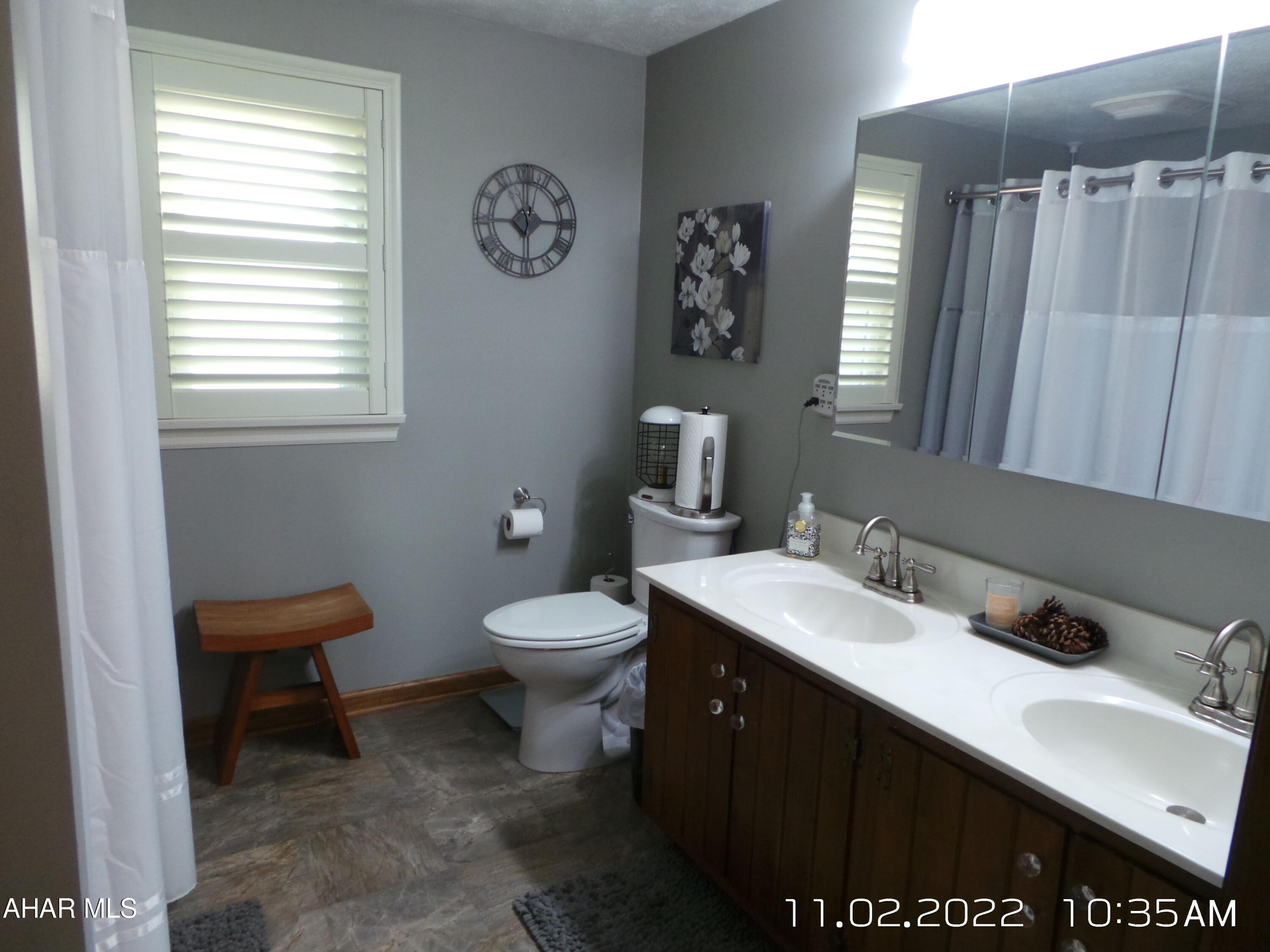 Holiday Manor - Residential