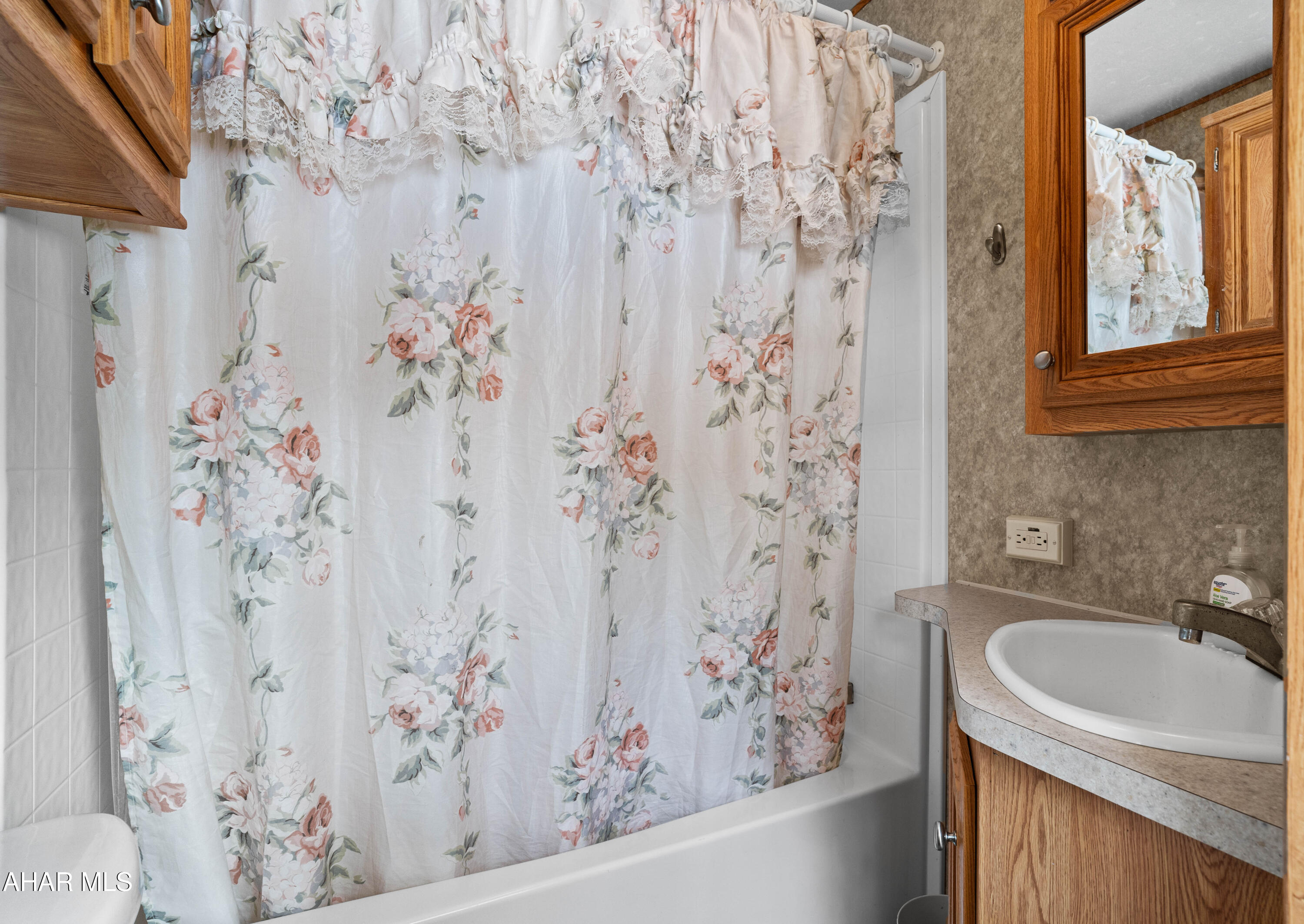 Glendale Yearound - Residential